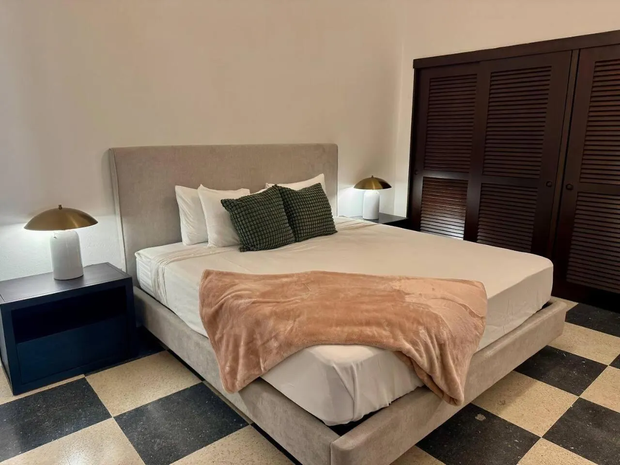Colonial Charm With Balcony Walk To El Morro & Dining Apartment San Juan Puerto Rico